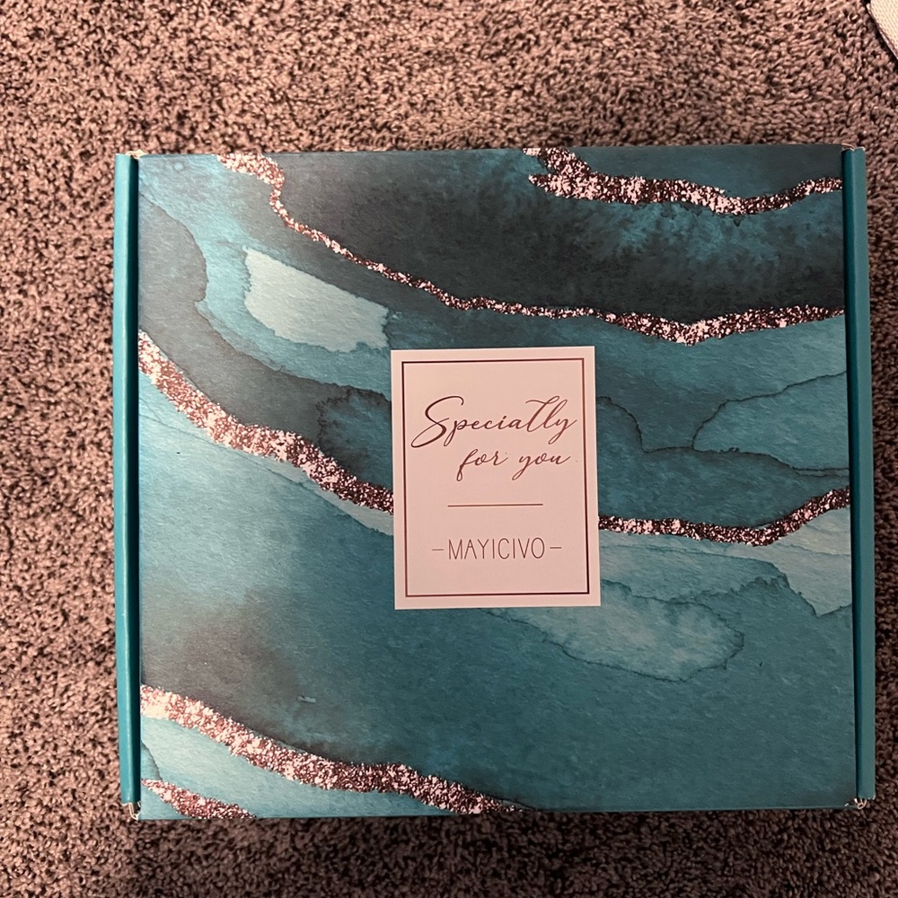 Mayicivo 40th Gift Box